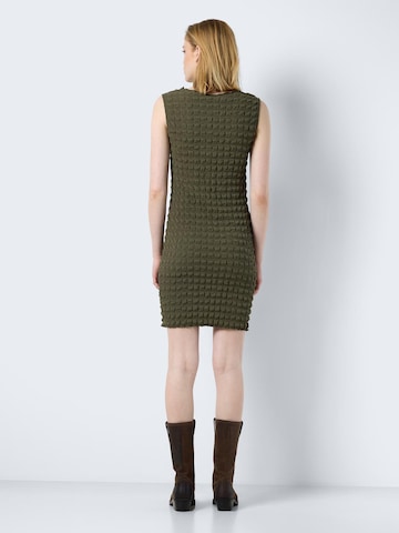 Noisy may Dress 'NMZAHARA' in Green