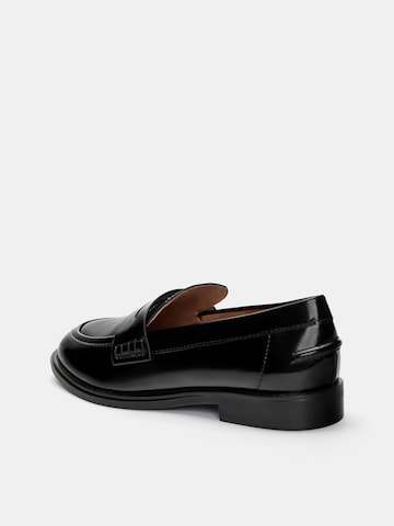 Slipper di Pull&Bear in nero