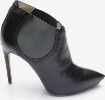 Rupert Sanderson Dress Boots in 40 in Black: front