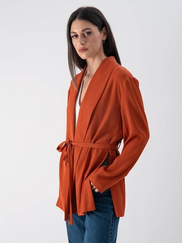 MND - Blazer en rojo