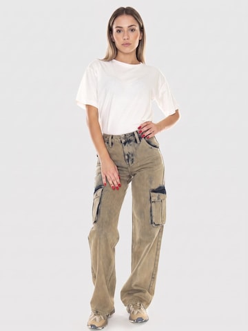 Baggy Jean 'Go Kit Cargo Pant Go Acid Brown' GUESS Originals en marron