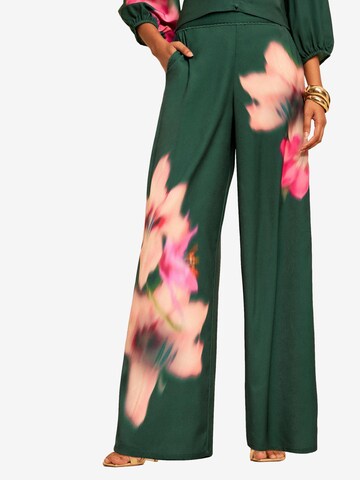 love & roses Regular Pants in Green: front