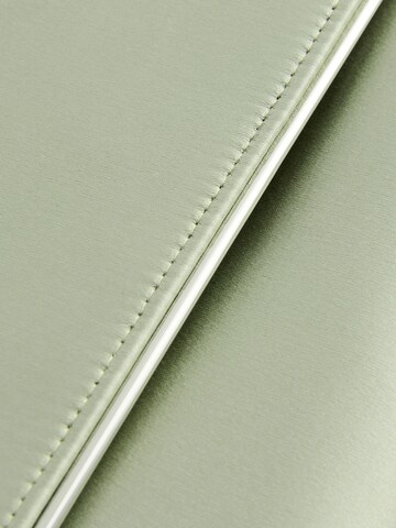 Next Clutch in Groen