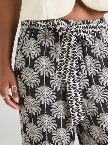 MORE & MORE - Pierna ancha Pantalón en negro
