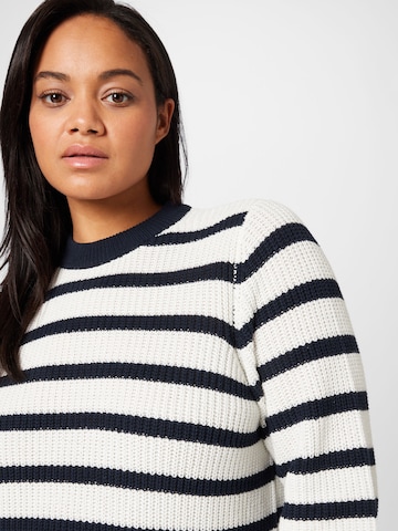 Pull-over 'TRISTA' PIECES Curve en bleu