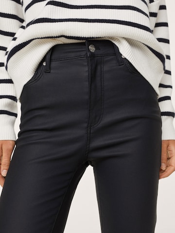 Skinny Jeans 'Anne' de la MANGO pe negru