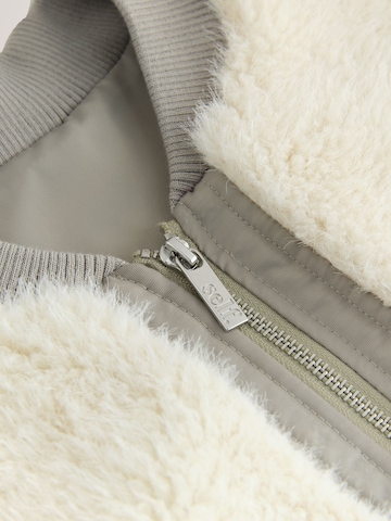 Giacca di pile di self. in bianco