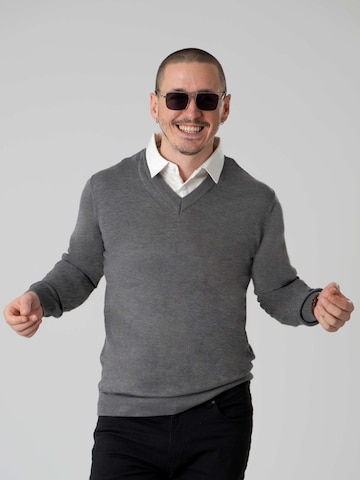 PANTONECLO Sweater 'Pantoneclo Men’s Mock Sweater' in Grey