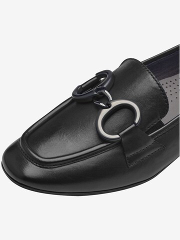 TAMARIS Classic Flats in Black