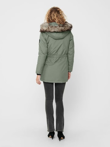 Parka invernale 'Iris' di ONLY in verde