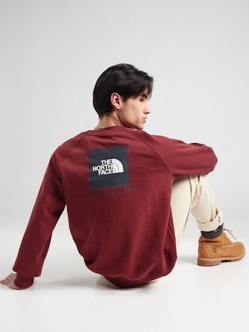 THE NORTH FACE Свитшот 'REDBOX' в Красный: спереди