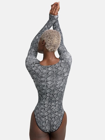 Body modellante 'Bodysuit Sculpting Shapewear Longsleeve mit Slip' di cfab (formerly creamy fabrics) in grigio