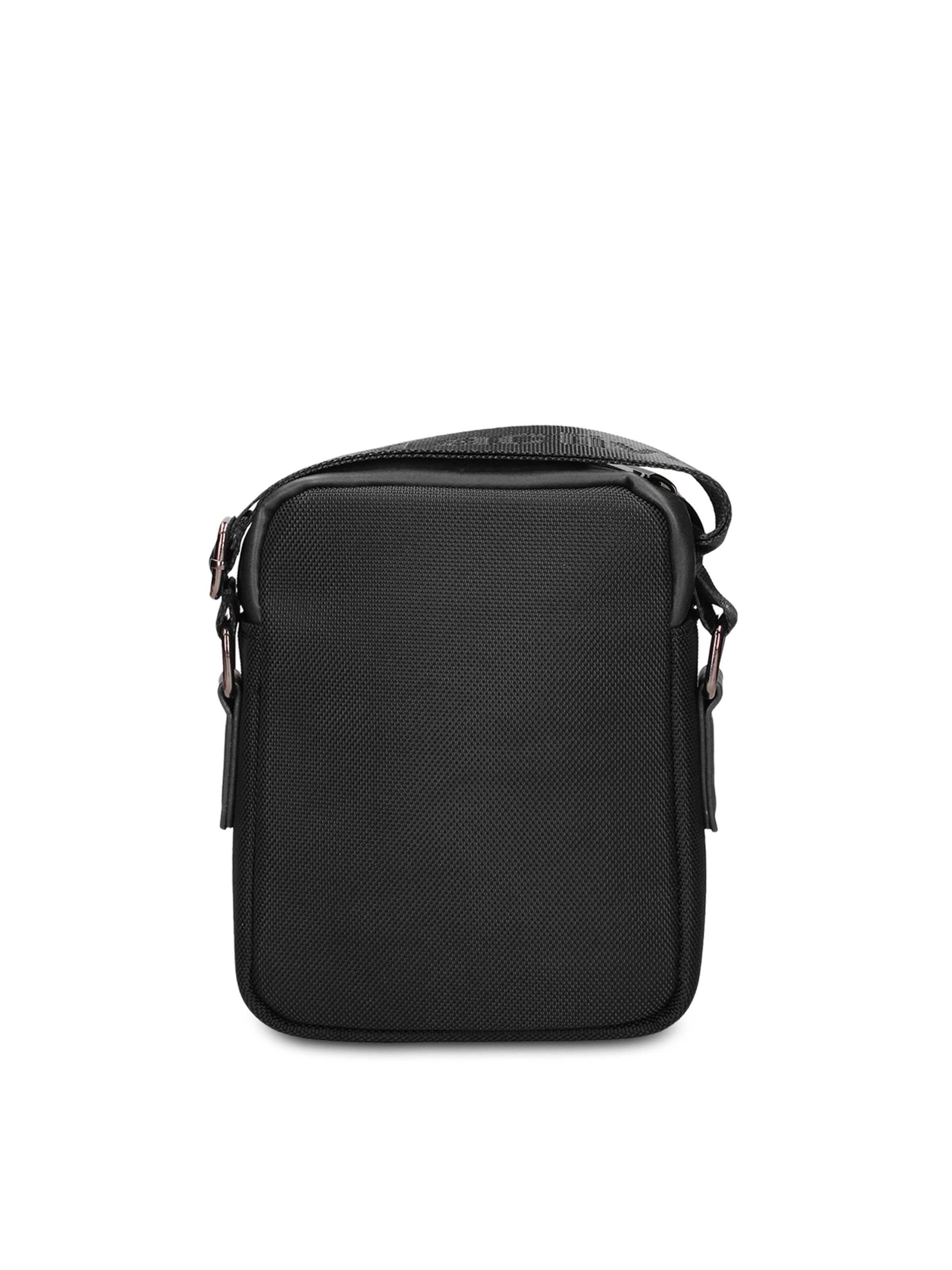 Borsa a tracolla 'Borsa a Tracolla Uomo Vegan Leather con Zip' di Coveri Collection in nero