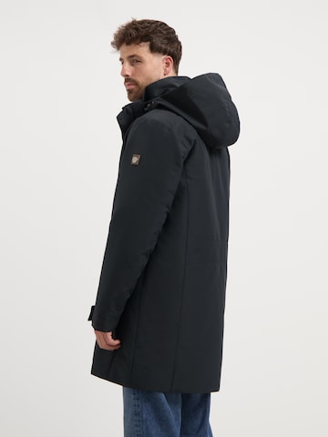 Travelin Outdoorjas 'Hoyt' in Zwart