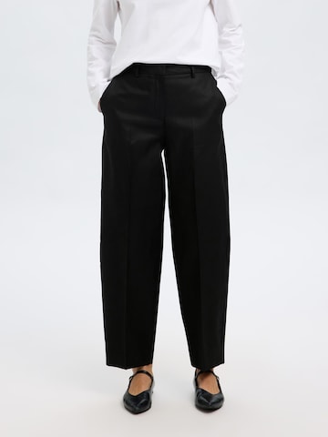 Loosefit Pantaloni con piega frontale di SELECTED in nero: frontale