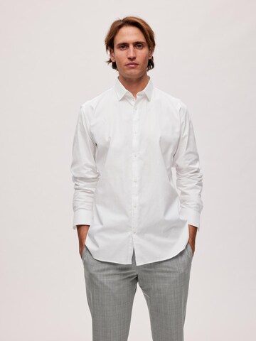 SELECTED HOMME - Regular Fit Camisa 'PINPOINT' em branco: frente