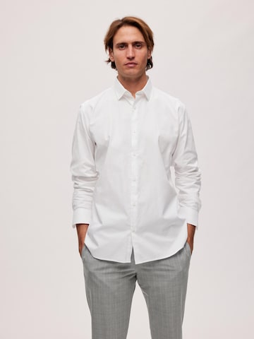 SELECTED HOMME Regular fit Button Up Shirt 'PINPOINT' in White: front
