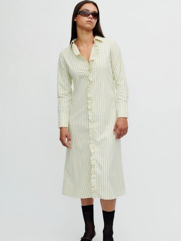 Robe ' FriggeRS ' Résumé en blanc : devant