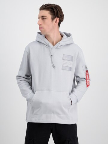 Sweat-shirt ALPHA INDUSTRIES en gris : devant