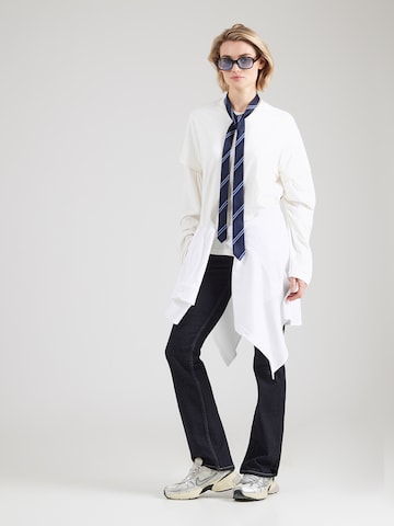 Tricou de la WEEKDAY pe alb