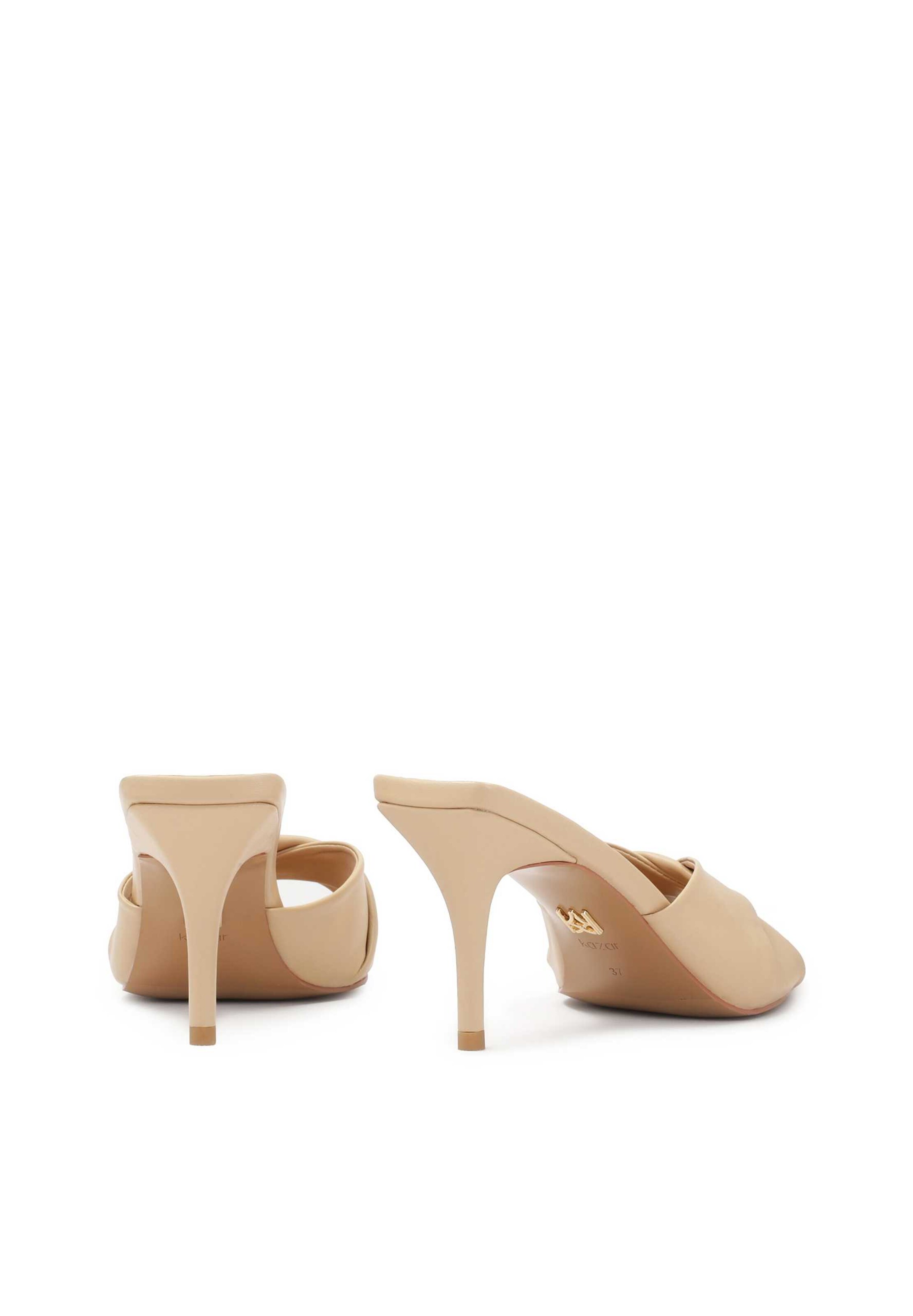 Zoccoletto di Kazar in beige