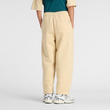 new balance Baggy Sportbroek 'Trackside Fleece Barrel Pant' in Beige