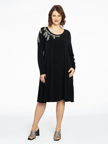 Yoek Dress in Black