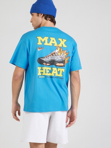 T-Shirt Nike Sportswear en bleu : devant