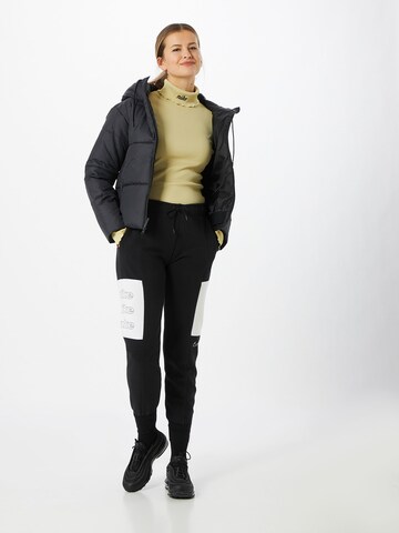 Nike SportswearPulover - zelena boja