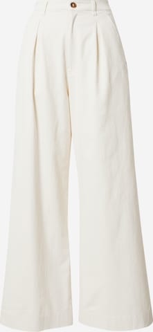 NLY by Nelly Wide leg Pleat-Front Pants in White: front