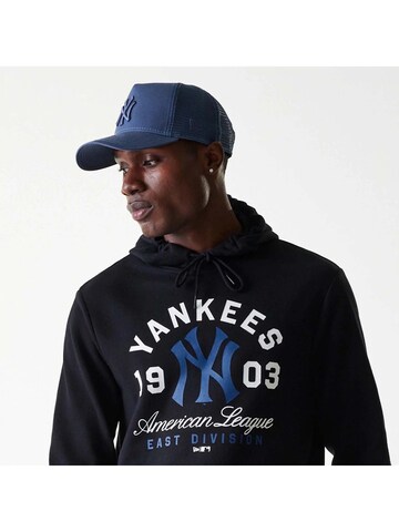 NEW ERA Sweatshirt in Black