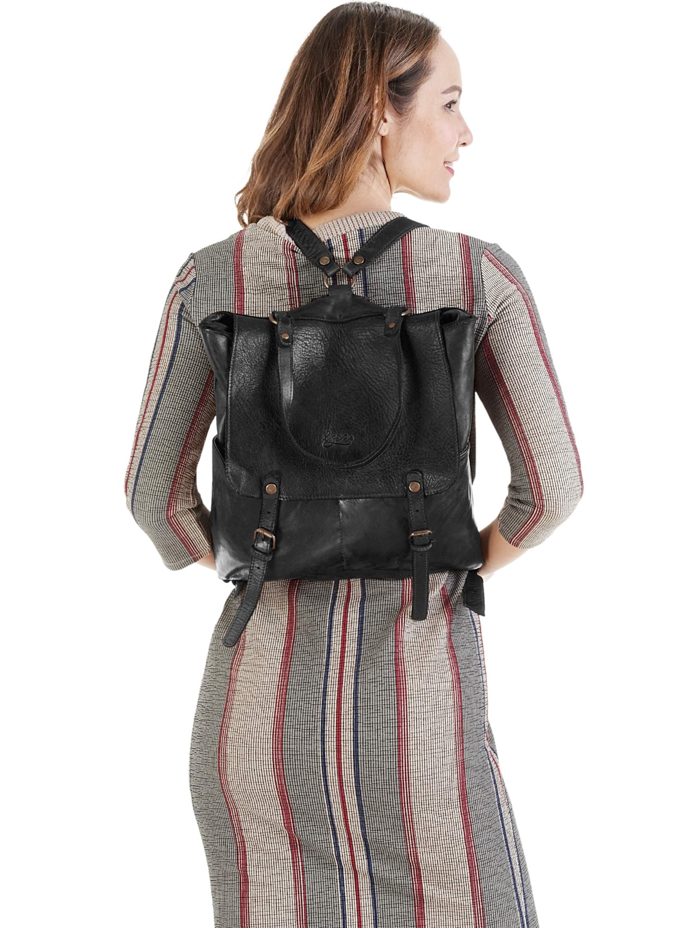 X-ZONE Backpack in Black: front
