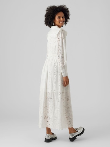 Robe-chemise 'Isabel' VERO MODA en blanc