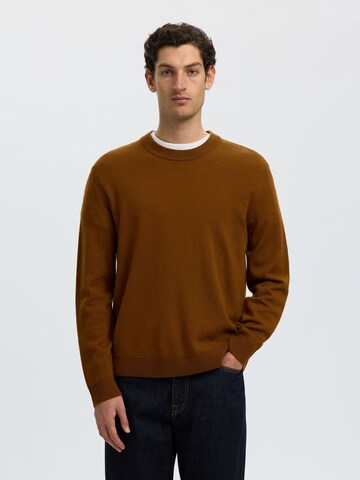 SELECTED Trui in Bruin: voorkant