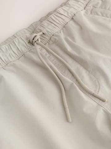 Next - Tapered Pantalón cargo en blanco