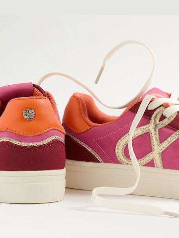 Sneaker bassa di love & roses in rosa