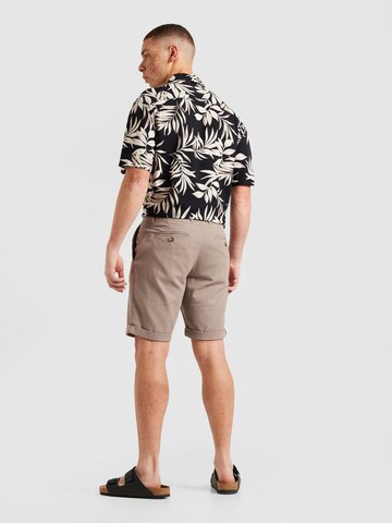 SELECTED HOMME Loosefit Shorts 'LUTON' in Braun