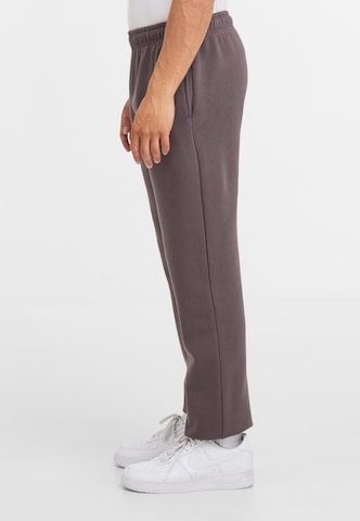 Effilé Pantalon 'Essential' Urban Classics en gris