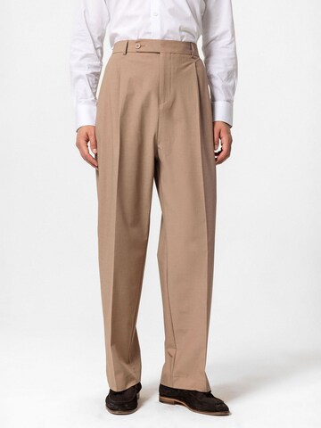 Antioch Regular Trousers with creases 'Claudio' in Brown