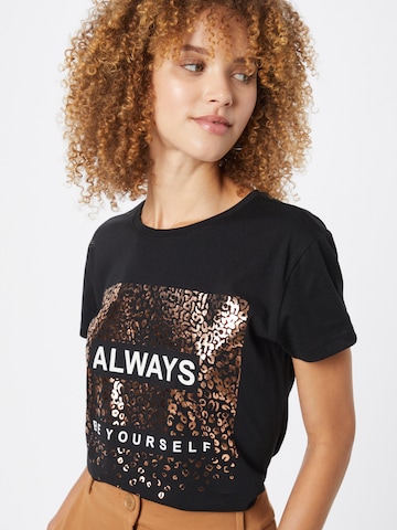 Tricou 'KLARA' de la JDY pe negru