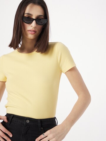 GAP - Camiseta en amarillo