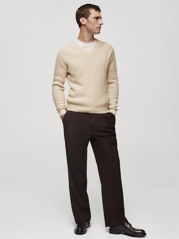 MANGO MAN Loosefit Veckad byxa 'SERGI' i brun