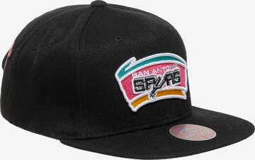 Mitchell & Ness Cap 'NBA English Dropback' in Black: front