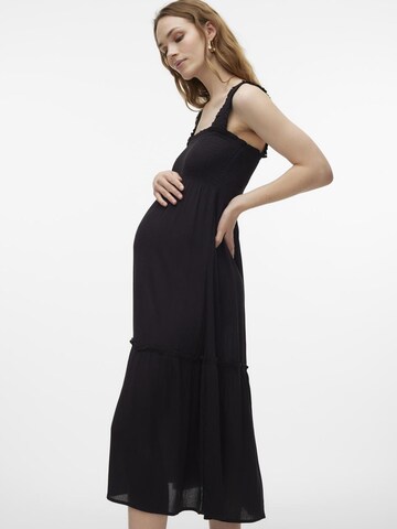 Vero Moda Maternity Dress in Black: front