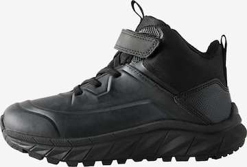 juoda Next Auliniai: priekis