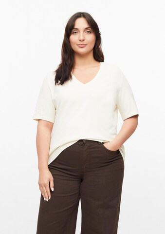 T-shirt s.Oliver CURVE en beige : devant