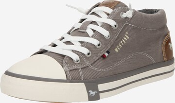 Sneaker alta 'Easy' di MUSTANG in grigio: frontale