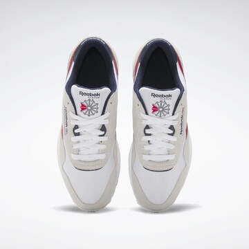 Reebok Låg sneaker 'Classic' i vit