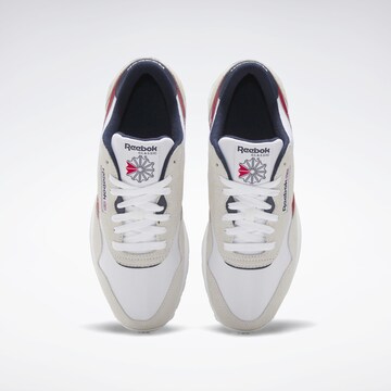 Sneaker bassa 'Classic' di Reebok in bianco