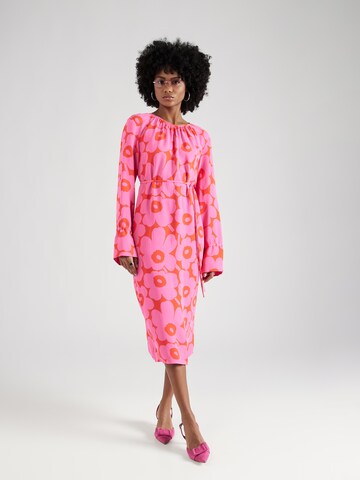 Marimekko Kjole 'Majolika' i pink: forside